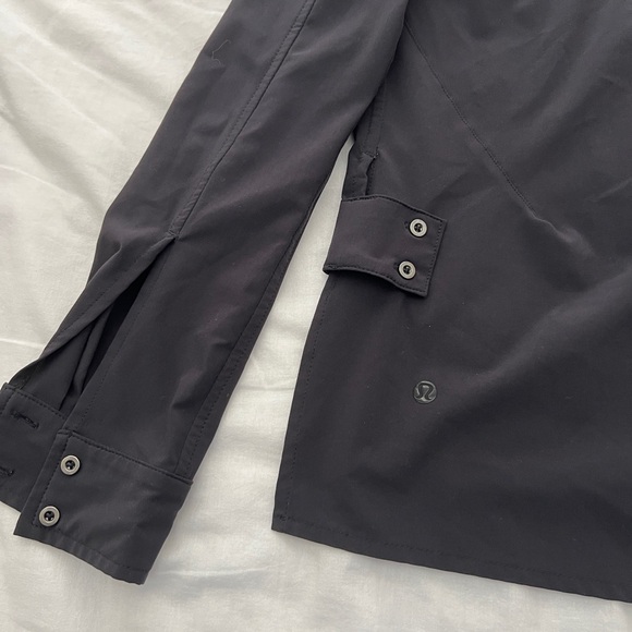 Lululemon Urbanite Shirt - Picture 7 of 7